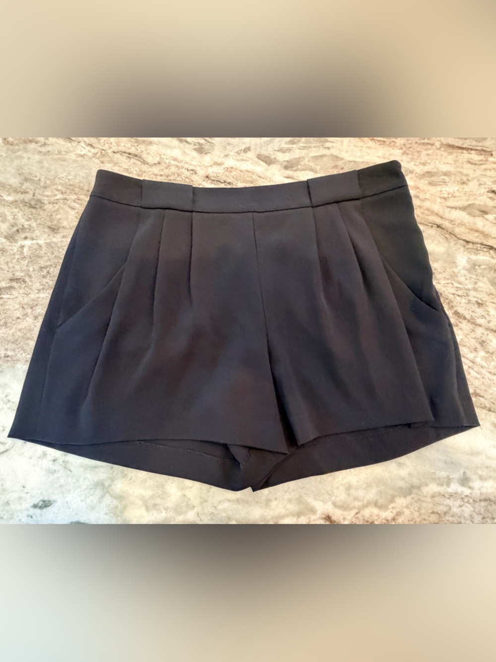 BCBGMAXAZRIA Size 6 Black High Rise Pleated Tailored Dress Shorts
